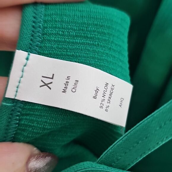 NWT XL Lemonsky Ribbed Green T -Strap Crop Women's Top - Picture 5 of 8